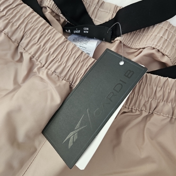 Reebok×Cardi B 2 Pice Jogger Set Size M - Picture 13 of 15